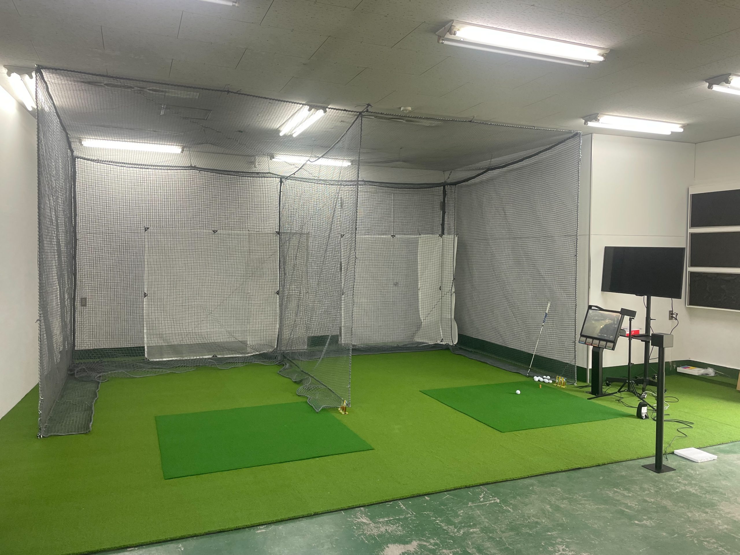 インドアゴルフ施設イメージ